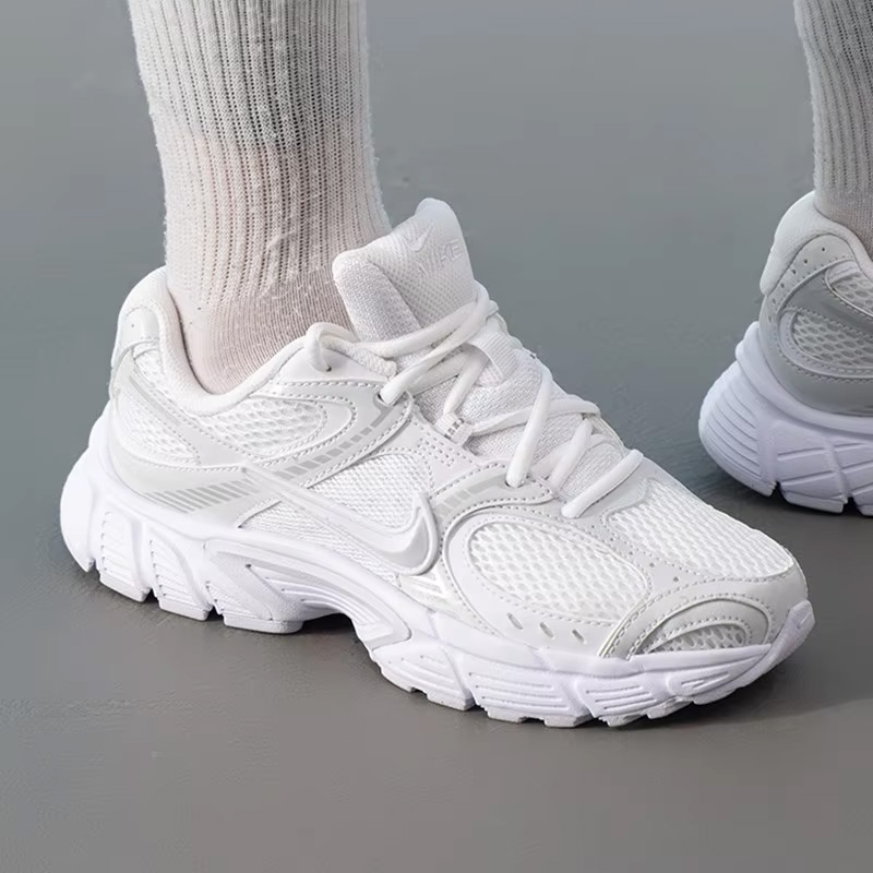 나이키 여성용 V5 RNR HQ7901-101, 통기성 - Women Shoes Running Nike 리뷰 및 가격